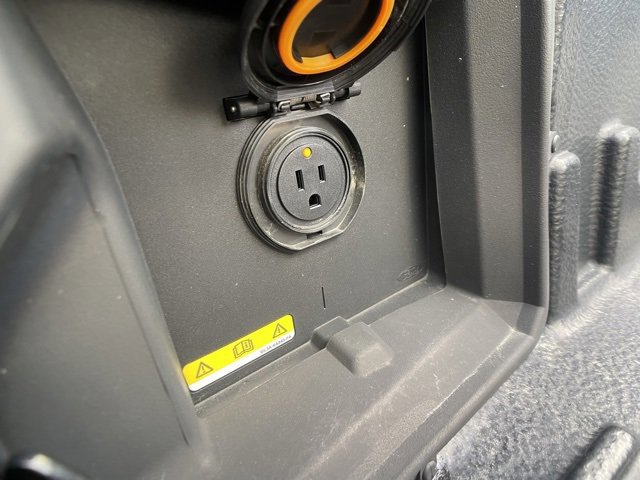 Certified 2022 Ford F150 XLT w/ Equipment Group 302A High image 40