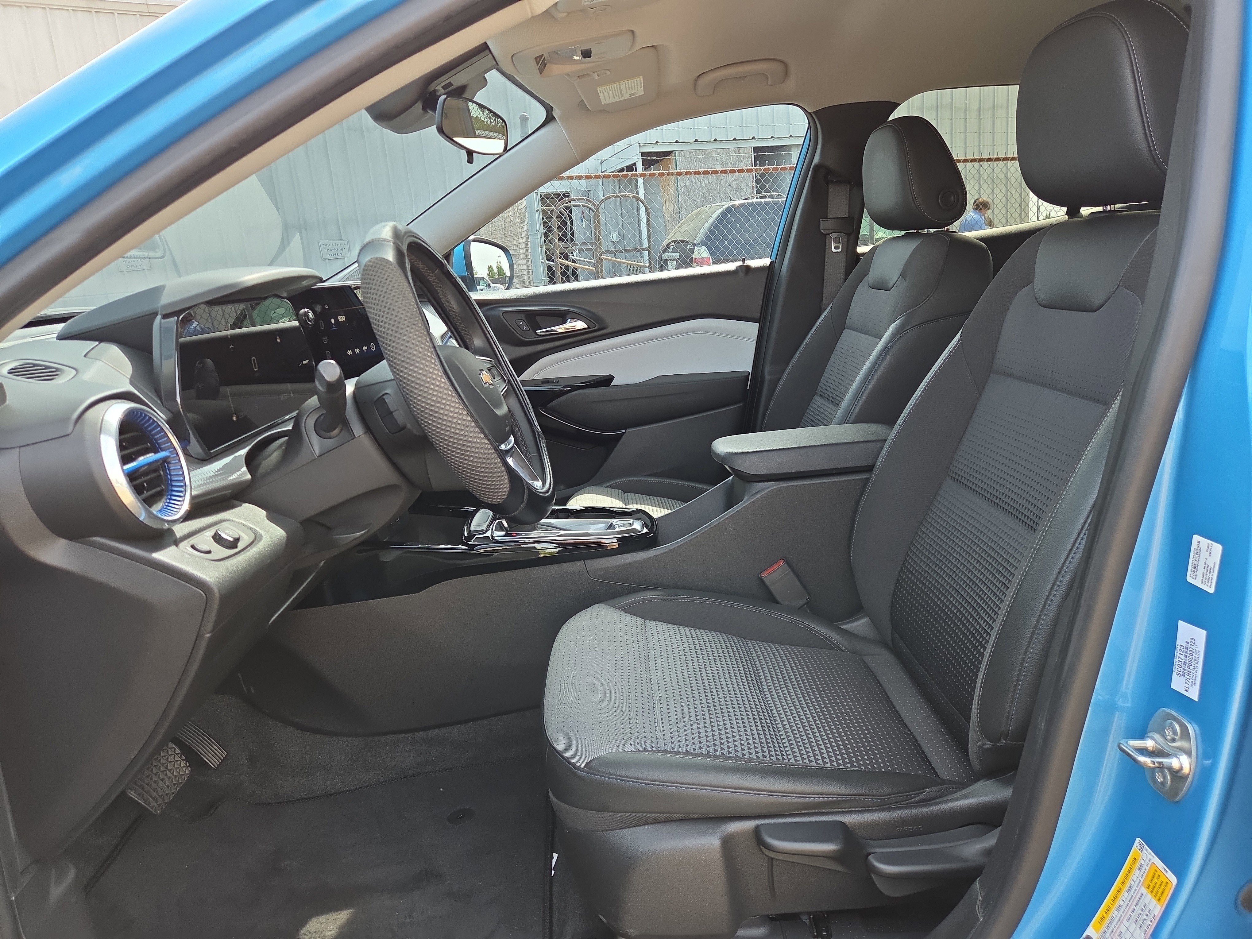 Used 2025 Chevrolet Trax LT w/ Driver Confidence Package FWD image 10