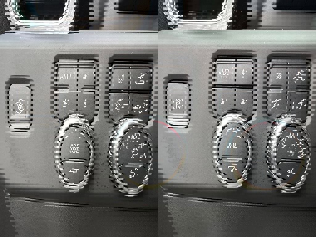 Used 2024 GMC Sierra 1500 Denali image 14