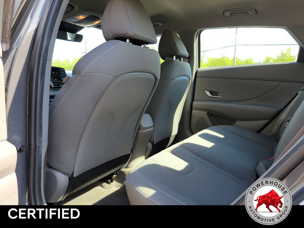 Used 2023 Hyundai Elantra SEL FWD image 14