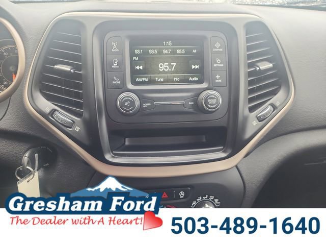 Used 2017 Jeep Cherokee Sport image 22