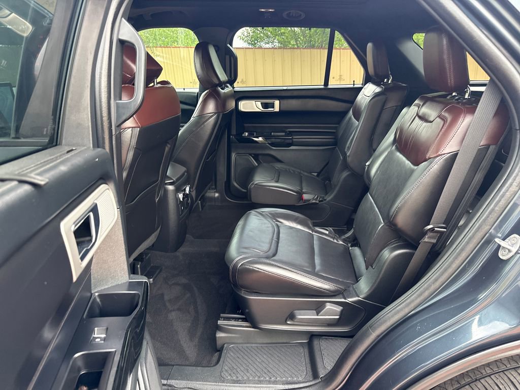 Certified 2023 Ford Explorer Platinum w/ Technology Package AWD/4WD image 20