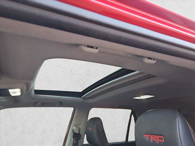Used 2019 Toyota 4Runner TRD Off-Road Premium AWD/4WD image 15