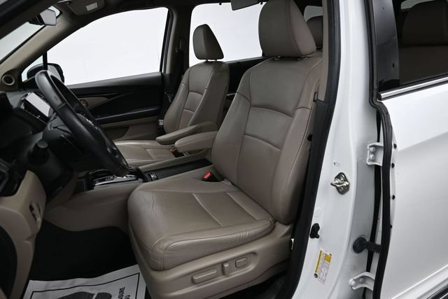 Used 2020 Honda Pilot Touring image 11