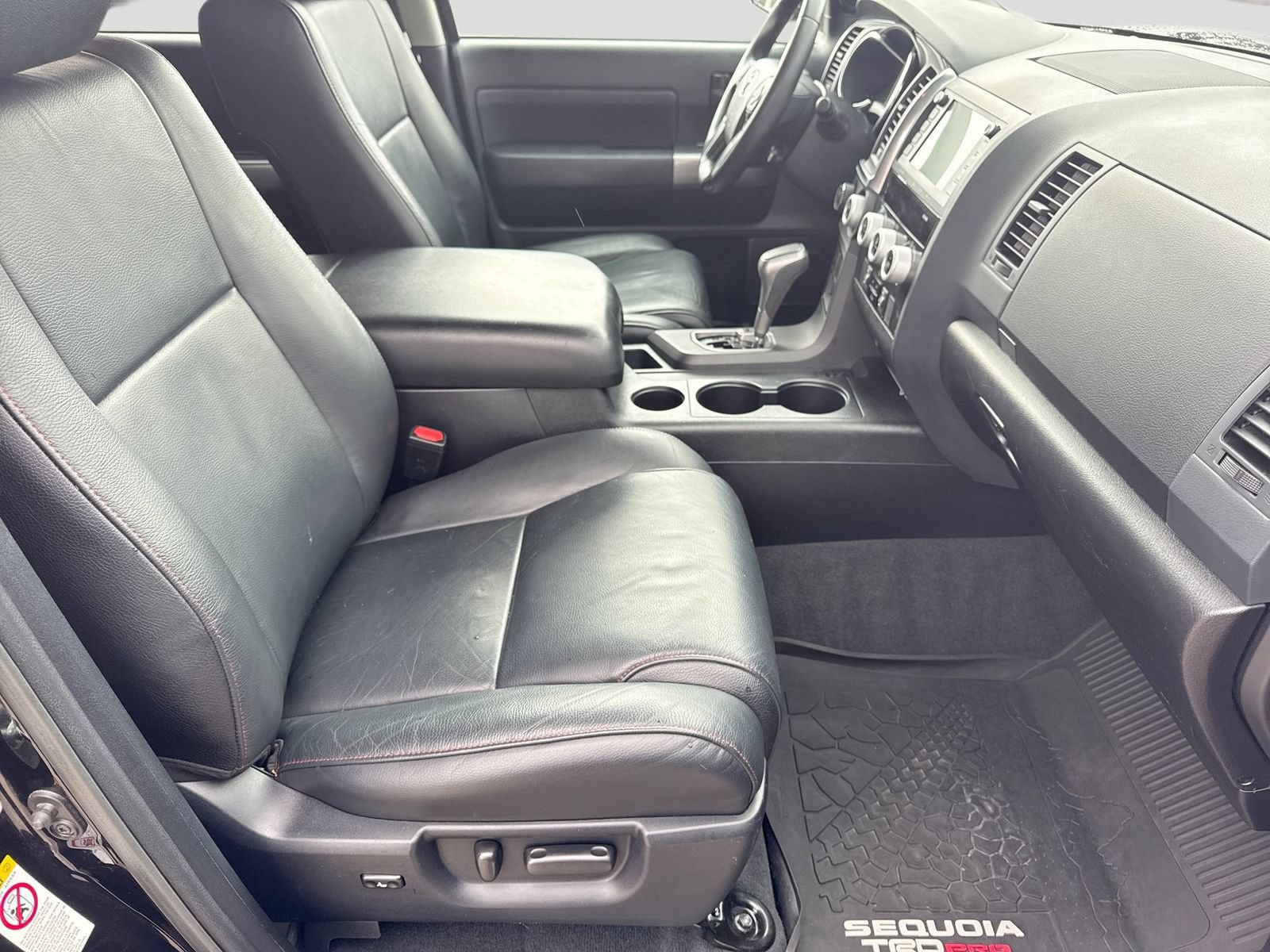 Used 2020 Toyota Sequoia TRD Pro AWD/4WD image 28