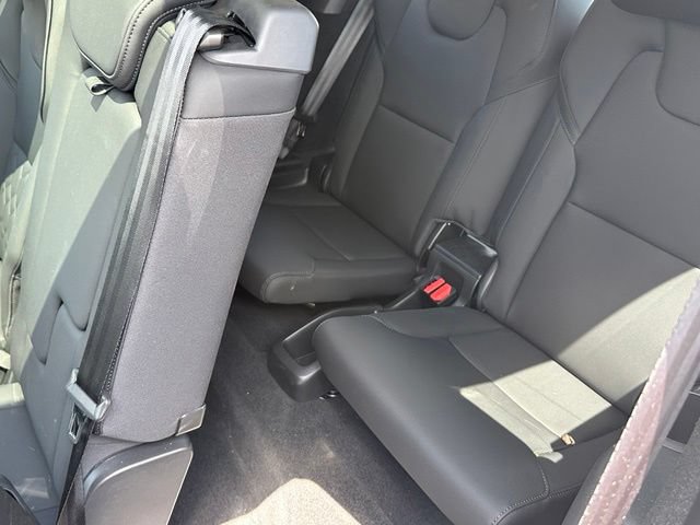 Used 2025 Volvo XC90 B6 Plus AWD/4WD image 13