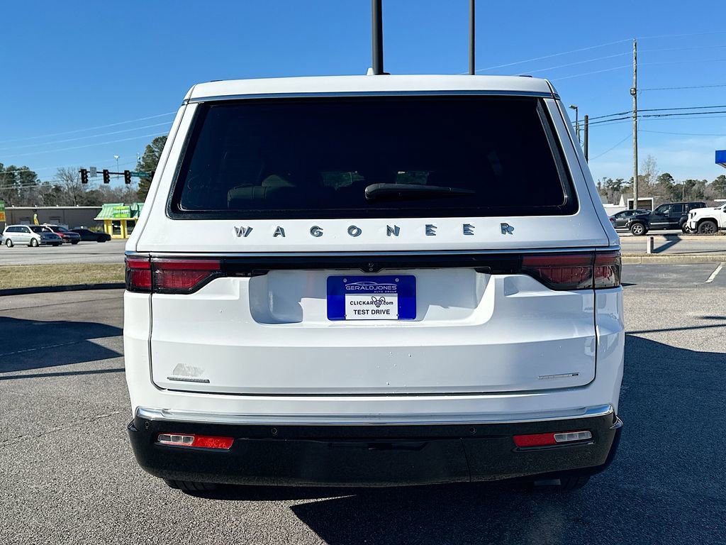 Used 2023 Jeep Wagoneer Series III w/ Preferred Equipment Group image 3