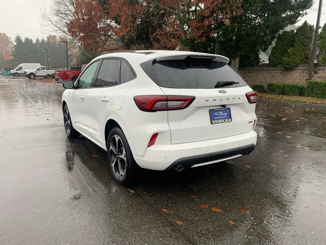 Certified 2023 Ford Escape ST-Line Elite image 3