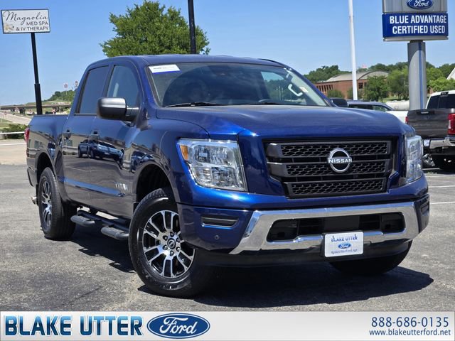 Used 2024 Nissan Titan SV w/ SV Convenience Package