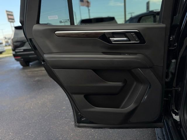 Used 2025 Chevrolet Tahoe LT image 17