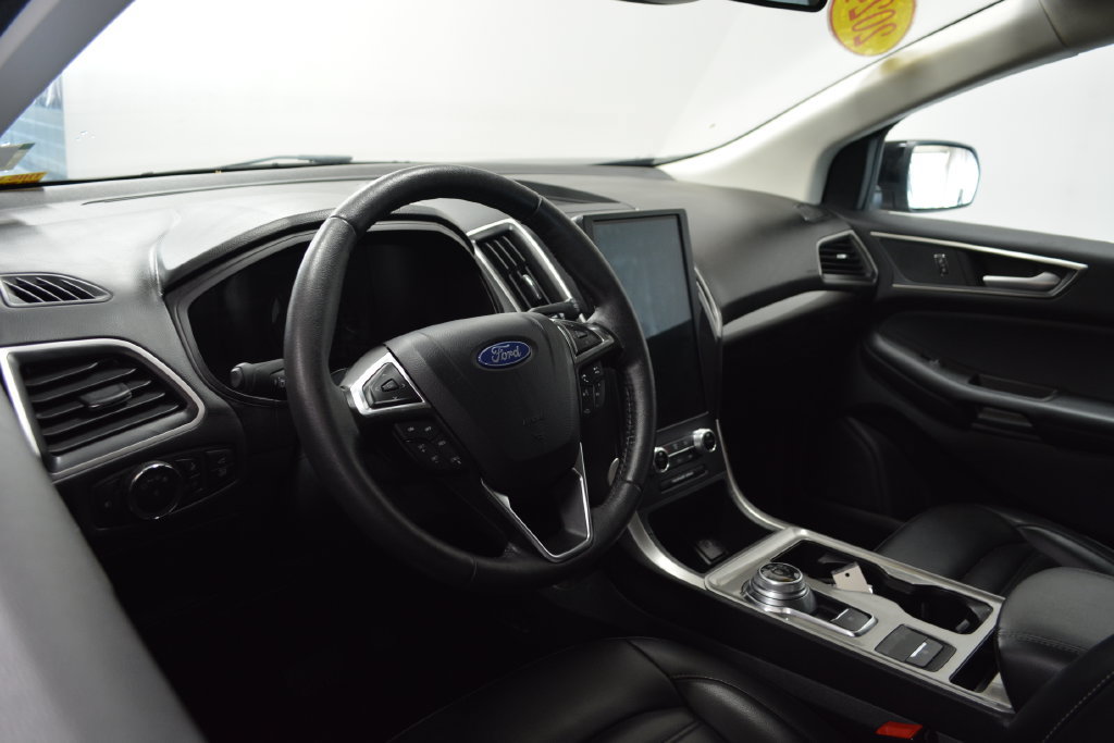 Certified 2024 Ford Edge SEL w/ Convenience Package AWD/4WD image 10