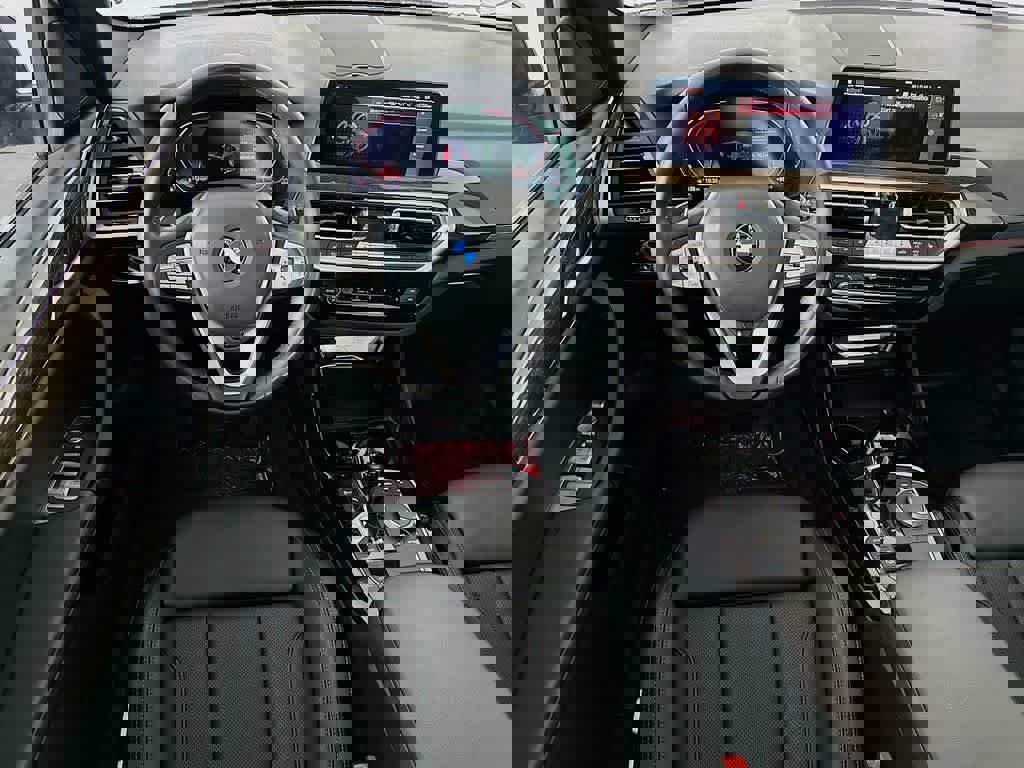 Used 2023 BMW X3 xDrive30i w/ Premium Essential Package image 13