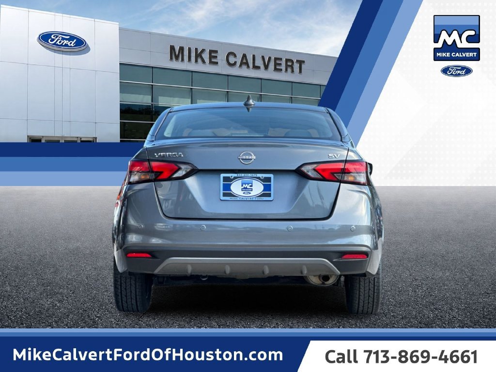 Used 2023 Nissan Versa SV FWD image 4
