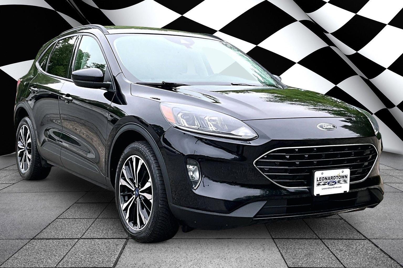 Certified 2022 Ford Escape SEL w/ SEL Stealth AWD Package image 11