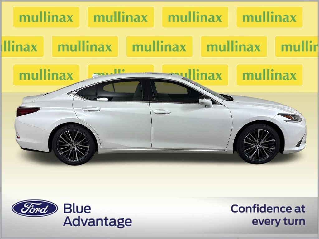 Used 2023 Lexus ES 350 w/ Premium Package FWD image 2