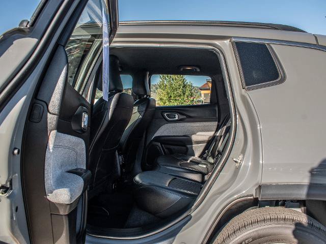 Used 2024 Jeep Compass Latitude AWD/4WD image 24
