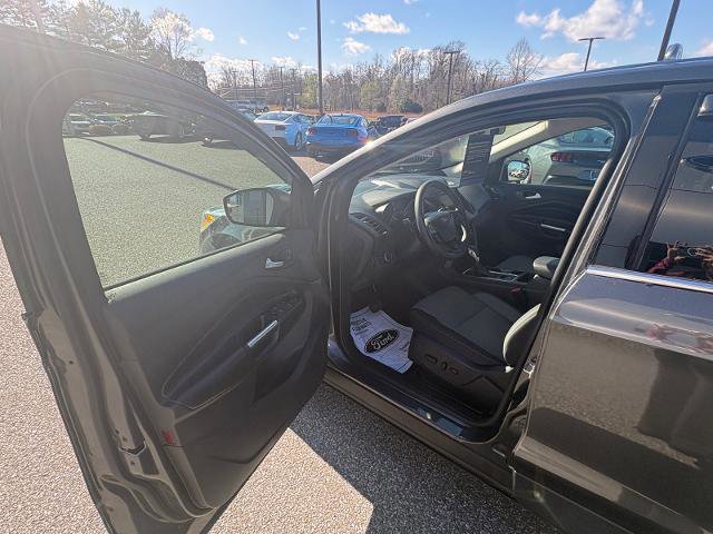 Certified 2019 Ford Escape SE image 8