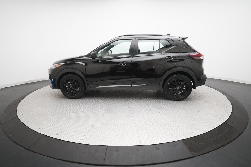 Used 2023 Nissan Kicks SR FWD image 23