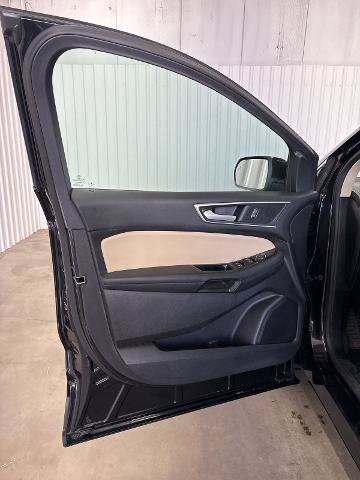 Certified 2019 Ford Edge SEL w/ Equipment Group 201A FWD image 8
