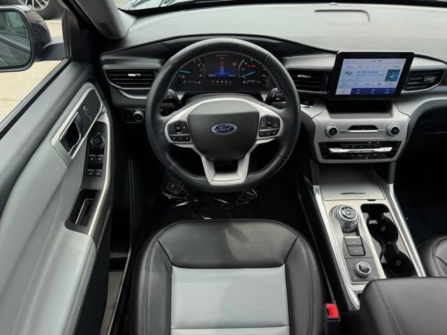 Certified 2023 Ford Explorer XLT w/ Equipment Group 202A AWD/4WD image 13