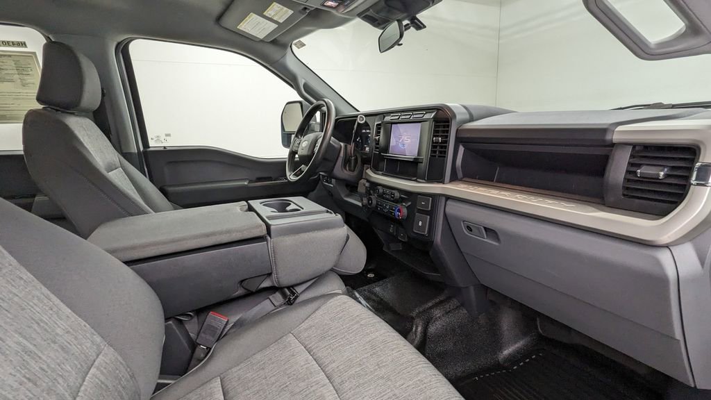 Certified 2023 Ford F250 XL w/ XL Chrome Package image 37