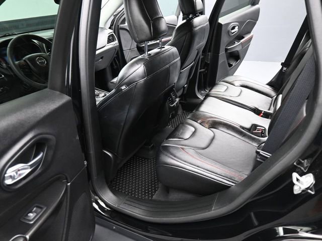 Used 2022 Jeep Cherokee Trailhawk w/ Sound & Nav Group AWD/4WD image 17
