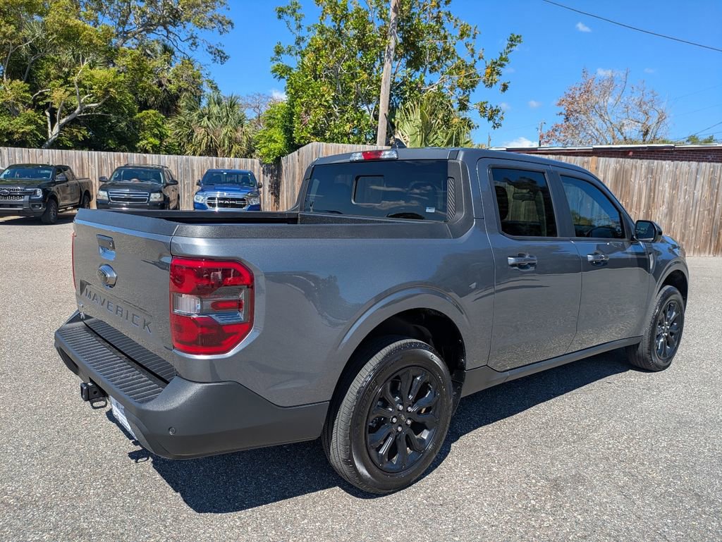 Certified 2024 Ford Maverick Lariat w/ Black Appearance Package image 6