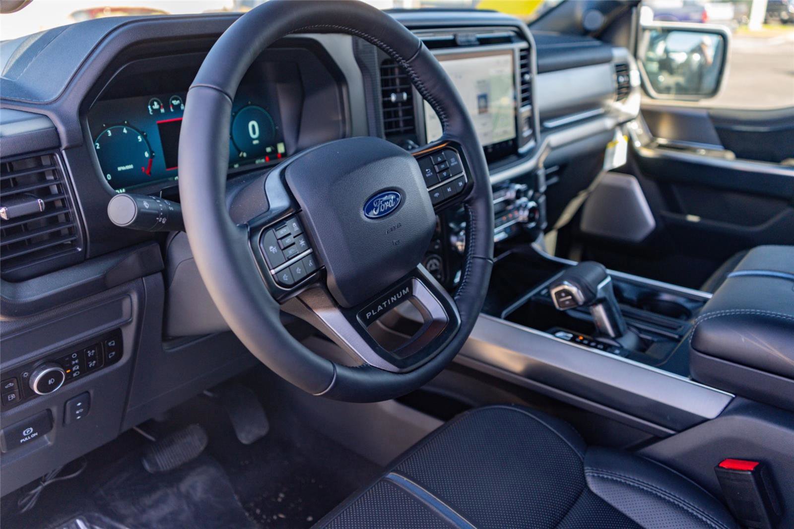 Certified 2025 Ford F150 Platinum w/ Equipment Group 702A High AWD/4WD image 9
