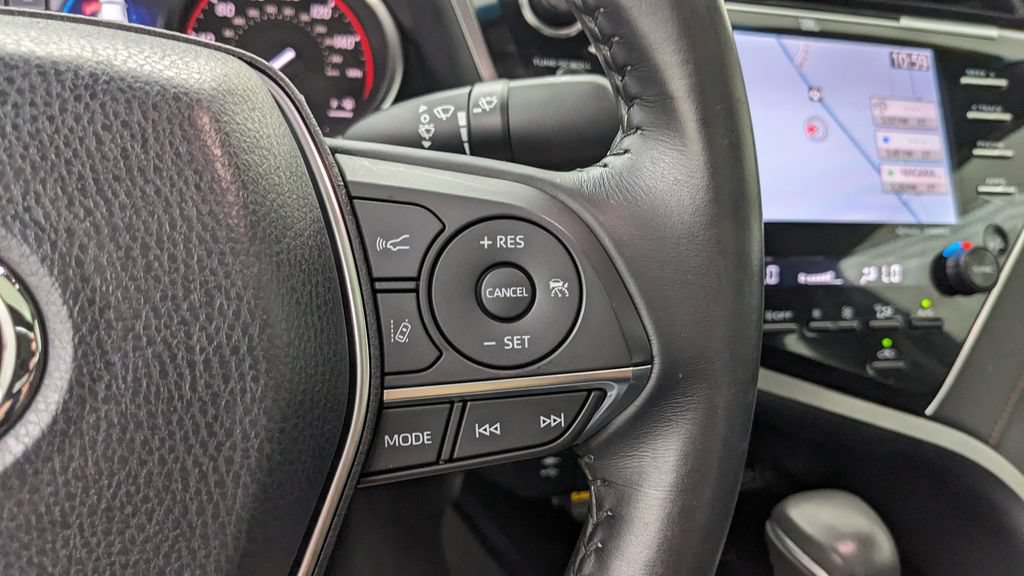 Used 2018 Toyota Camry XLE FWD image 34