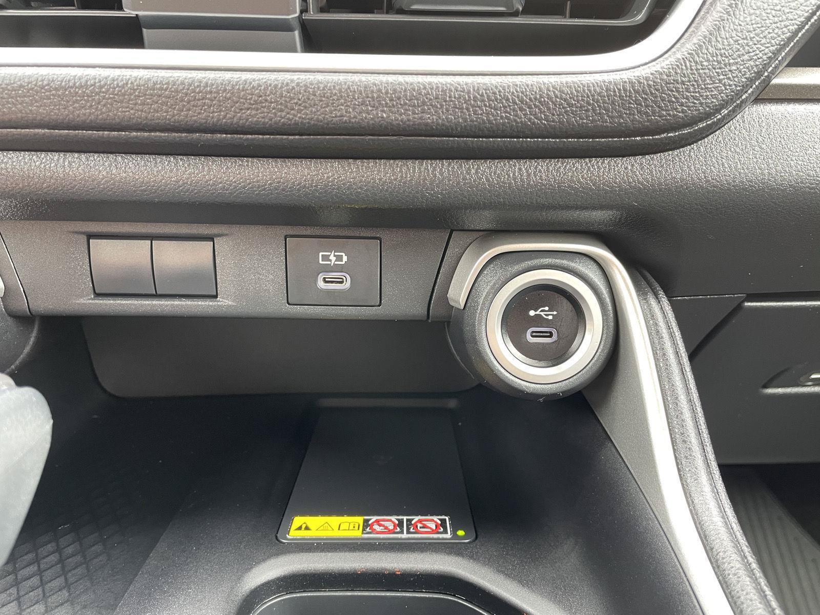 Used 2024 Toyota Grand Highlander AWD Hybrid image 29