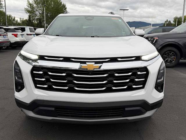 Used 2025 Chevrolet Equinox LT w/ Convenience Package II AWD/4WD image 2