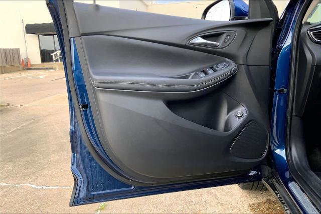 Used 2022 Buick Encore GX Select image 20