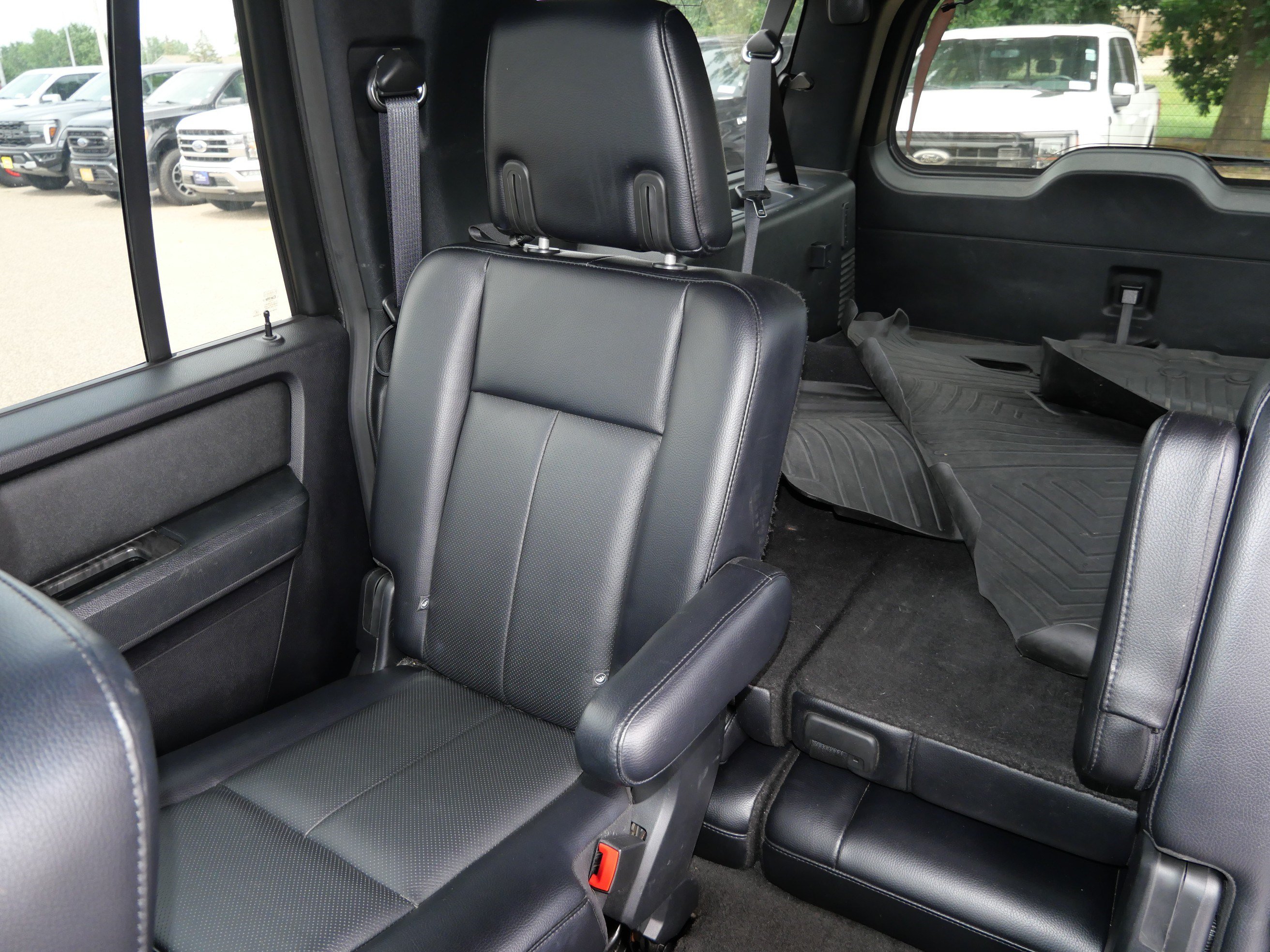Certified 2017 Ford Expedition EL Limited w/ Equipment Group 301A AWD/4WD image 12