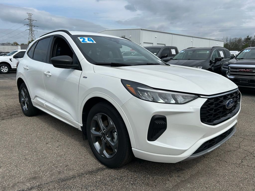 Certified 2024 Ford Escape ST-Line w/ Equipment Group 301A FWD image 1