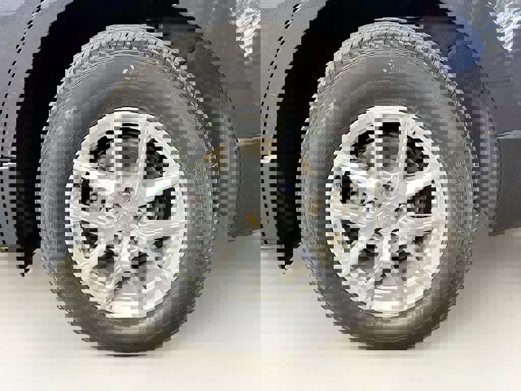 Used 2023 Chevrolet Equinox LT image 11