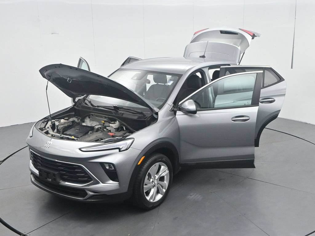 Used 2025 Buick Encore GX Preferred AWD/4WD image 45