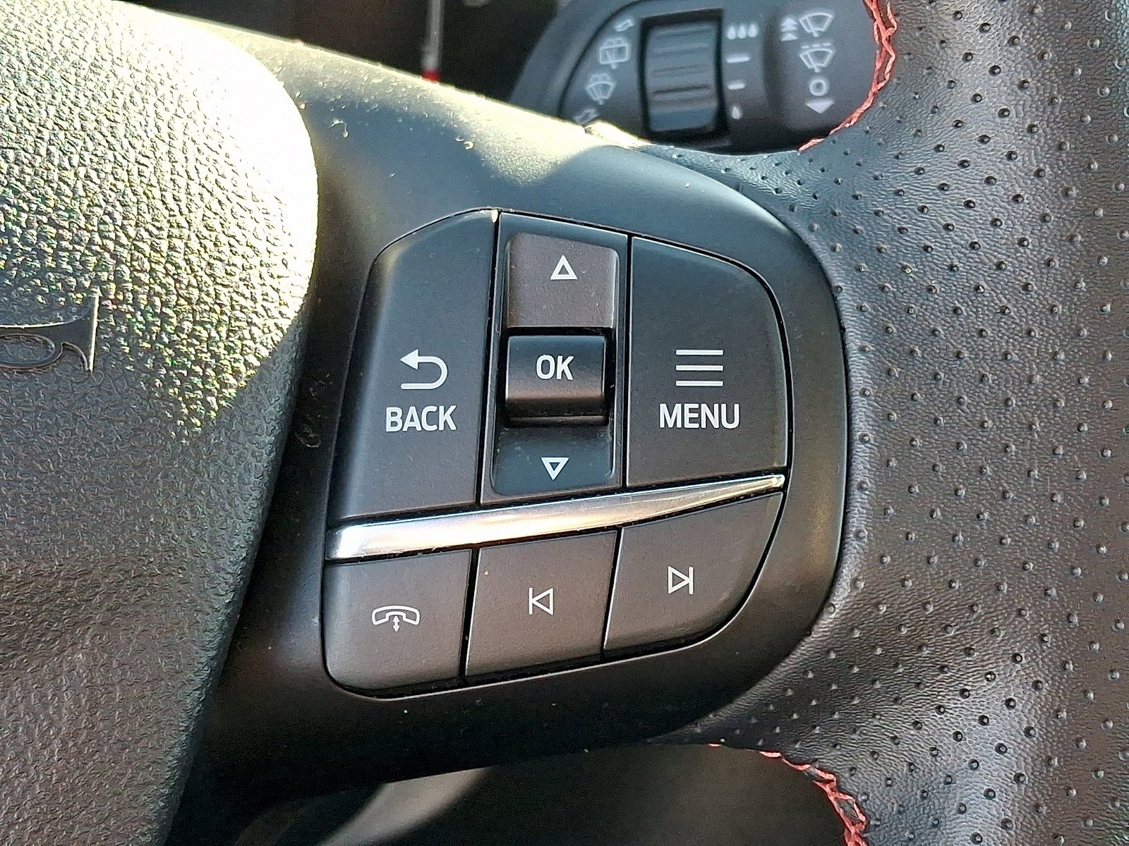 Certified 2025 Ford Escape ST-Line image 20