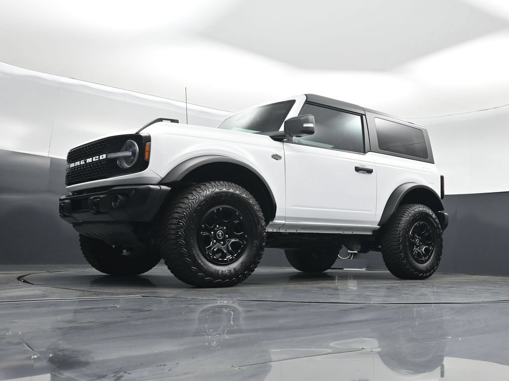 Certified 2023 Ford Bronco Wildtrak AWD/4WD image 39