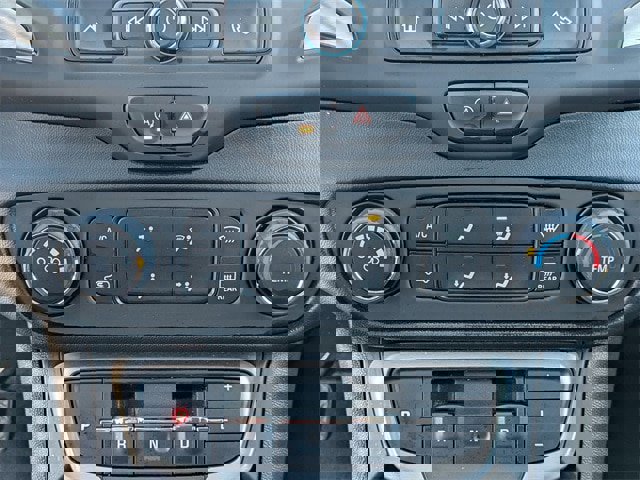 Used 2024 GMC Terrain SLE image 22