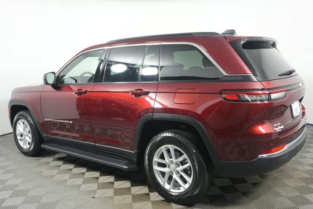 Used 2025 Jeep Grand Cherokee Laredo X AWD/4WD image 5