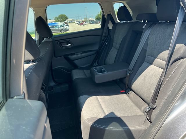 Used 2025 Nissan Rogue SV AWD/4WD image 38