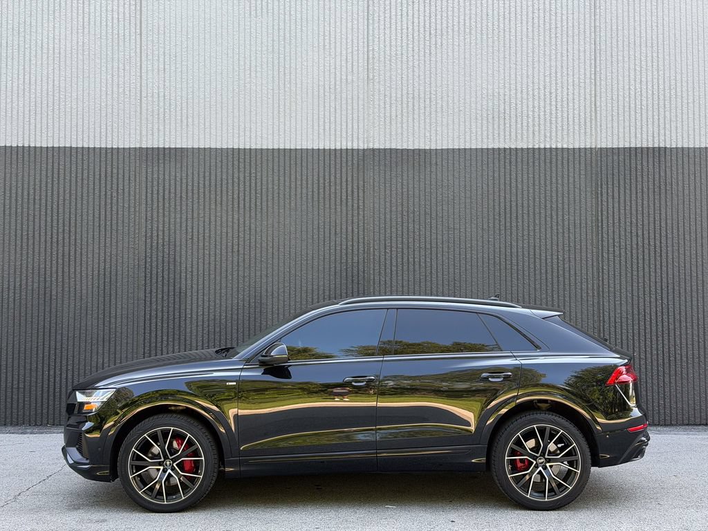 Used 2022 Audi Q8 Premium Plus AWD/4WD image 4