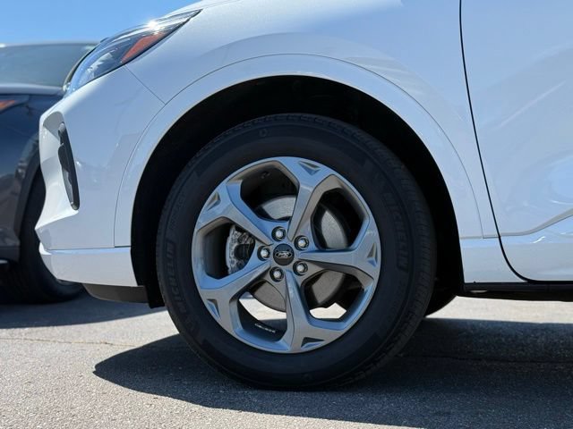 Certified 2023 Ford Escape ST-Line w/ Tech Pack #1 AWD/4WD image 43