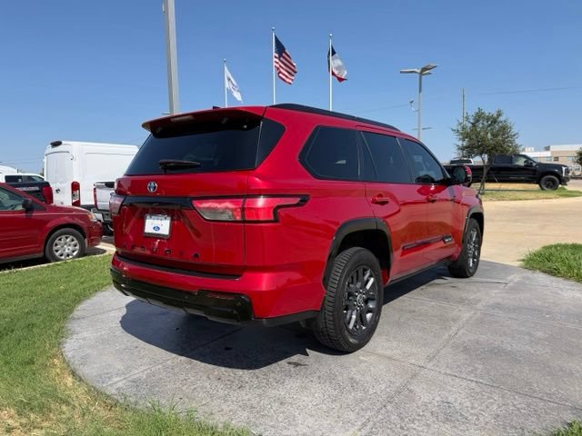 Used 2023 Toyota Sequoia Platinum AWD/4WD image 7