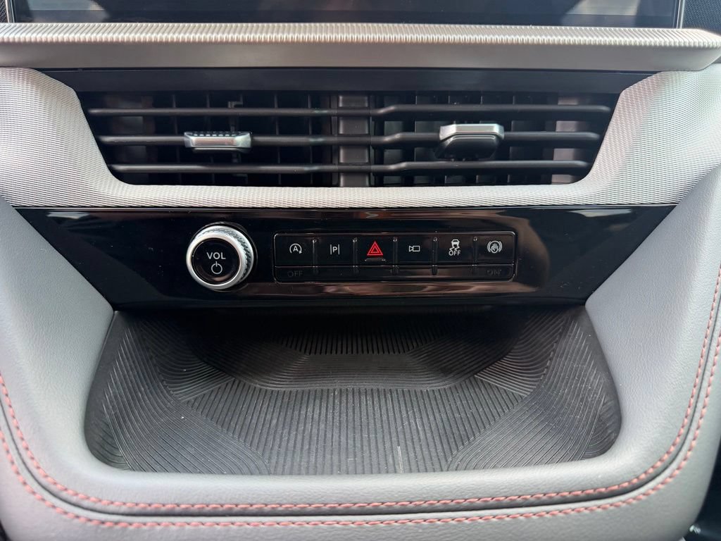 Certified 2026 Ford Explorer Active w/ Active Comfort Package RWD image 19
