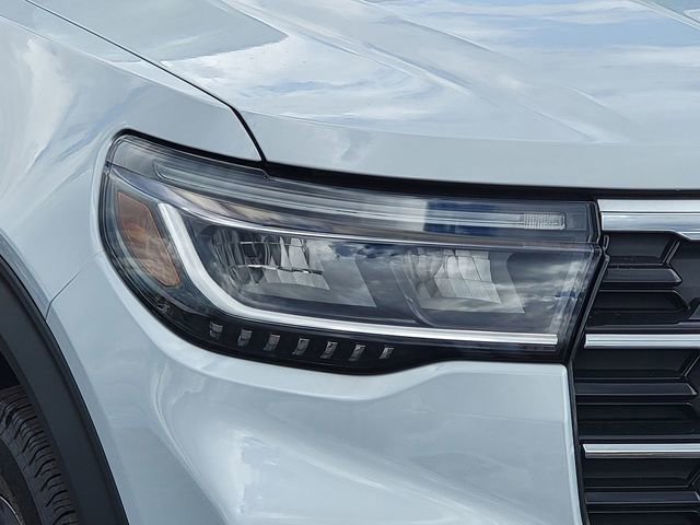 Certified 2026 Ford Explorer Active w/ Active Comfort Package AWD/4WD image 16