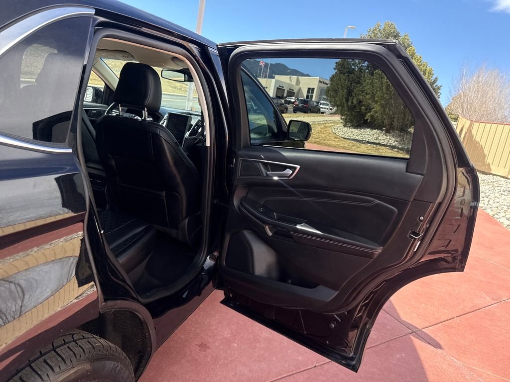 Certified 2024 Ford Edge Titanium AWD/4WD image 22