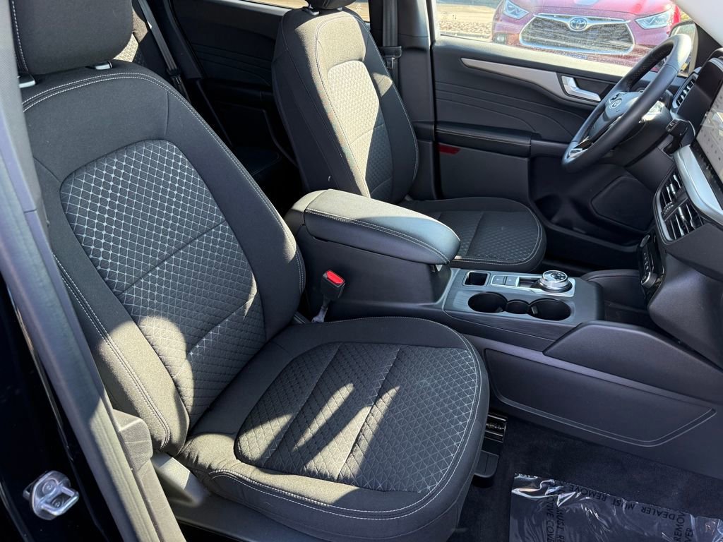 Certified 2023 Ford Escape Active w/ Tech Pack #2 image 9