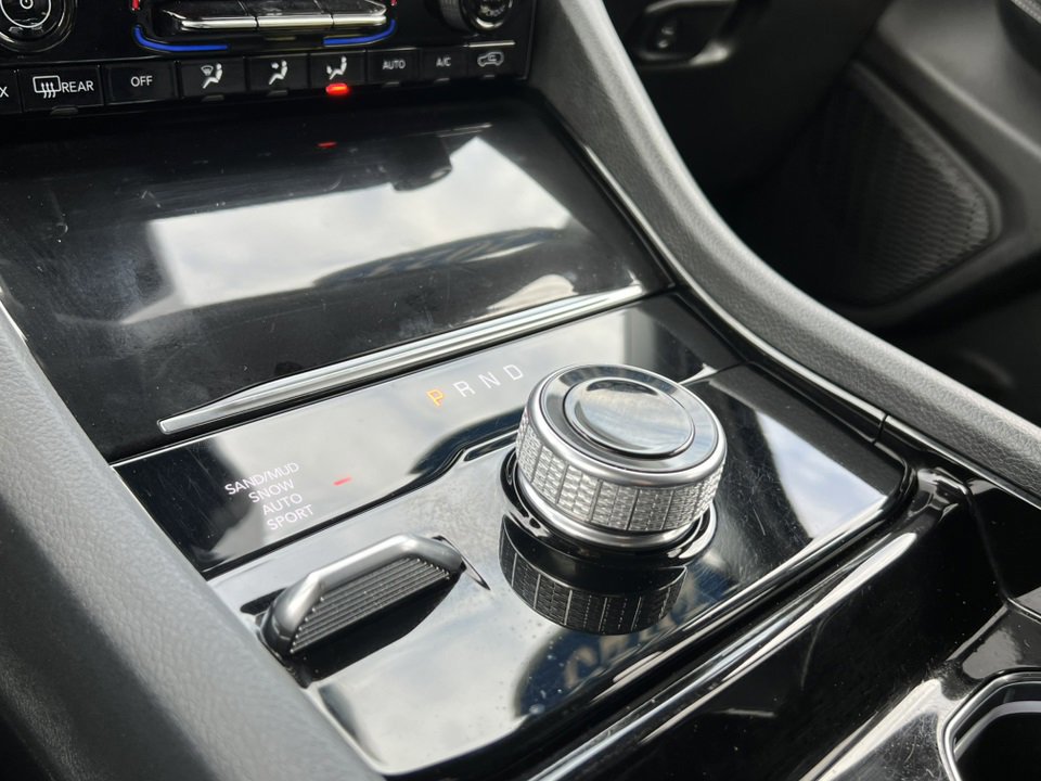 Used 2023 Jeep Grand Cherokee L Limited w/ Trailer Tow Group (B) image 33