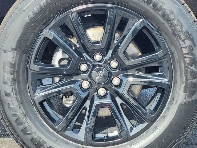 Certified 2024 Ford F150 Platinum w/ FX4 Off-Road Package AWD/4WD image 17